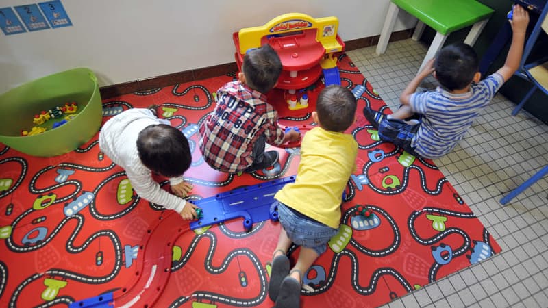Des enfants jouent dans une classe d'une école maternelle privée de Nantes, en 2012. (Photo d'illustration).