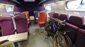 Les trains neufs ou rénovés devront comprendre au moins huit emplacements pour vélos, selon un décret paru mercredi au Journal officiel.