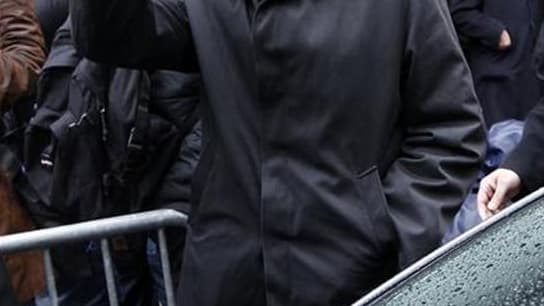 Arnaud Montebourg va tenter au nouveau ministère du Redressement productif de mettre en application ses idées sur la "démondialisation", qui avaient fait de lui le "troisième homme" de la primaire socialiste. /Photo prise le 23 avril 2012/REUTERS/Jean-Pau