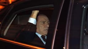 Le président du Conseil italien Silvio Berlusconi a remis samedi sa démission au président Giorgio Napolitano, annonce la présidence dans un communiqué. /Photo prise le 12 novembre 2011/REUTERS/Tony Gentile