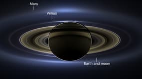 Sur ce nouveau cliché pris par la sonde Cassini de la Nasa, Saturne apparait, tout comme la Terre, la Lune, Mars et Venus.