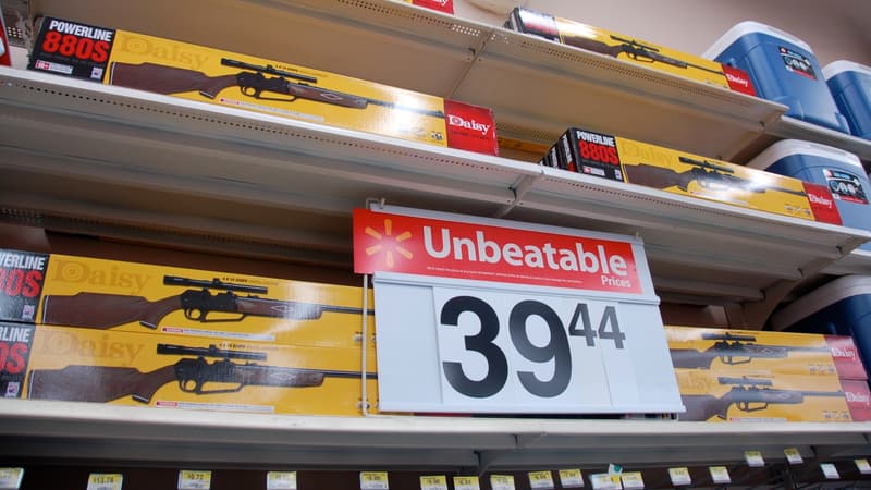 Walmart continuera à vendre des fusils et carabines pour la chasse. 