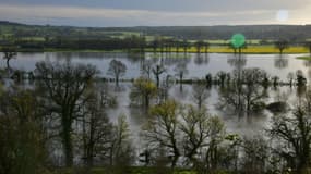 Crue de la Creuse, à La Roche-Posay (Vienne), après de fortes pluies, le 31 mars 2024