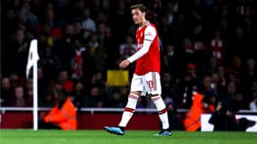 Mesut Ozil dans le dur avec Arsenal