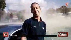 Capture d'une vidéo diffusée par France 2 le 21 mars 2012 montrant Mohamed Merah, qui a abattu au nom du jihad sept personnes avant d'être tué par la police. Le procès de son frère Abdelkader s'ouvre le 2 octobre à Paris