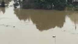 Inondations à l'île de Puteaux - Témoins BFMTV