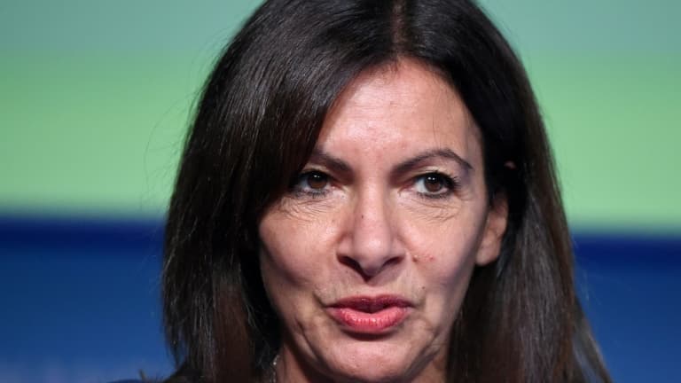 La maire de Paris et candidate socialiste à l'élection présidentielle Anne Hidalgo à Paris, le 26 octobre 2021