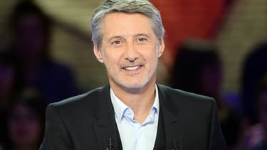 Antoine de Caunes sur le plateau du Grand Journal
