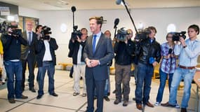 Le Parti libéral du Premier ministre sortant Mark Rutte obtient un siège de plus que l'opposition travailliste à l'issue des élections législatives organisées mercredi aux Pays-Bas, selon un sondage effectué à la sortie des urnes. /Photo prise le 12 septe