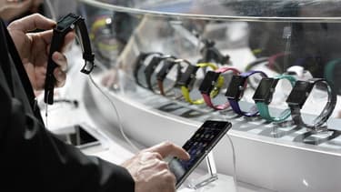 Angela Arhendts, la patronne mondiale des Apple Store, explique que le retard est dû à la combinaison d'un fort intérêt du public et de l'état du stock initial.