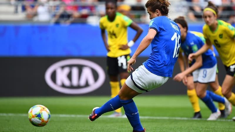 Cristiane Girelli a pu retirer son pénalty face à la Jamaïque et le marquer. 