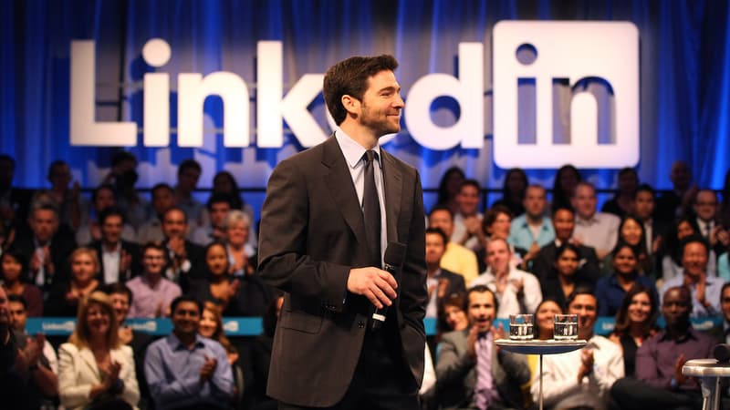 Comment rassurer et motiver ses salariés? Pour Jeff Weiner, PDG de LinkedIn, c'est simple comme un bonus de 14 millions de dollars.