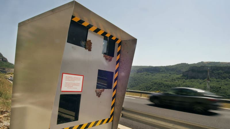 3300 cabines de radars automatiques sont installées en France. Elles flashent en moyenne 10,6 fois par jour.