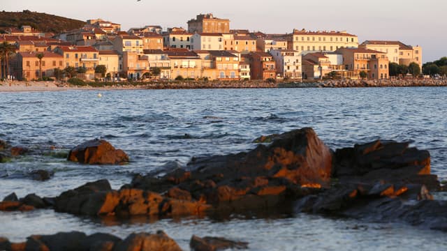 La construction est à la peine en Corse.