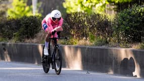 Mads Pedersen de la formation Lidl-Trek lors de la 2e étape du Tour d'Italie, le 10 mai 2025