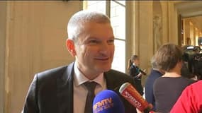 Voyage à Berlin: "Manuel Valls n'a volé personne", mais il doit rembourser