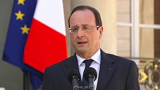 François Hollande, mercredi, sur le perron de l'Elysée.