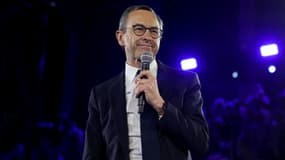 Le ministre de l'Intérieur Bruno Retailleau le 11 mai 2025 à Boulogne-Billancourt (Hauts-de-Seine) lors d'un meeting 