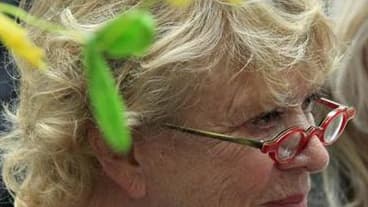 Eva Joly, la candidate d'Europe Ecologie-Les Verts à la présidentielle. La tension monte entre écologistes et Parti socialiste à propos d'un éventuel accord de gouvernement pour les élections présidentielle et législatives de 2012 que négocient les deux c