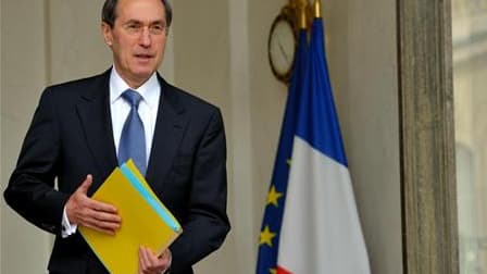 Dans une interview au Figaro samedi, le ministre de l'Intérieur, Claude Guéant, déclare que l'objectif de 30.000 expulsions d'étrangers en situation irrégulière en 2011, fixé par le gouvernement, sera dépassé. /Photo d'archives/REUTERS/Philippe Wojazer