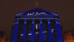 Le Panthéon illuminé en hommage à Robert Badinter