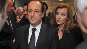 François Hollande et Valérie Trierweiler, à Tulle. Le président a présenté samedi aux Corréziens des voeux emprunts de gravité dans une période "très difficile" marquée par l'intervention de l'armée française au Mali et le dénouement sanglant d'une prise