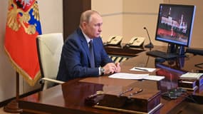 Vladimir Poutine dans son bureau. 