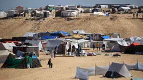 Des camps de Palestiniens déplacés à Rafah, dans la bande de Gaza, le 9 mai 2024