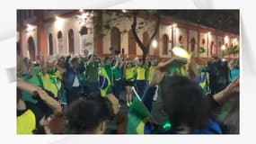 Des partisans de Jair Bolsonaro, le dimanche 20 novembre 2022 à Porto Alegre.