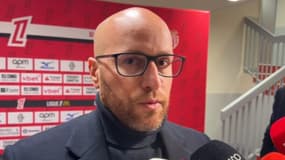 Thiago Scuro, directeur général de l'AS Monaco, en zone mixte au stade Louis-II, 8 novembre 2025