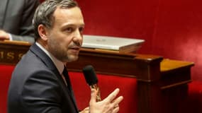 Le secrétaire d'Etat chargé de l'Enfance et des Familles, Adrien Taquet, le 7 mai 2020 à Paris.