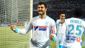 André-Pierre Gignac célèbre un but avec l'OM