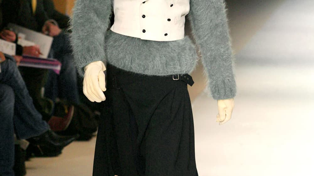 La collection Automne-hiver de Jean Paul Gaultier en 2003. La collection Automne-hiver de Jean Paul Gaultier en 2003.