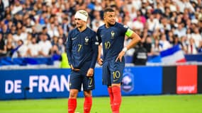 Antoine Griezmann et Kylian Mbappé lors de France-Grèce, le 19 juin 2023.