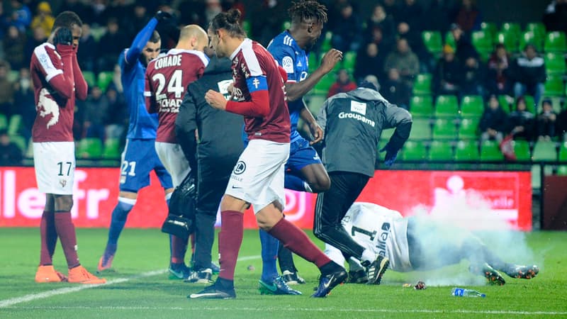 Anthony Lopes a été victime de deux jets de pétard
