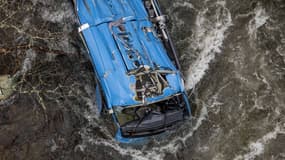 Un bus est tombé dans une rivière en Galice (Espagne)