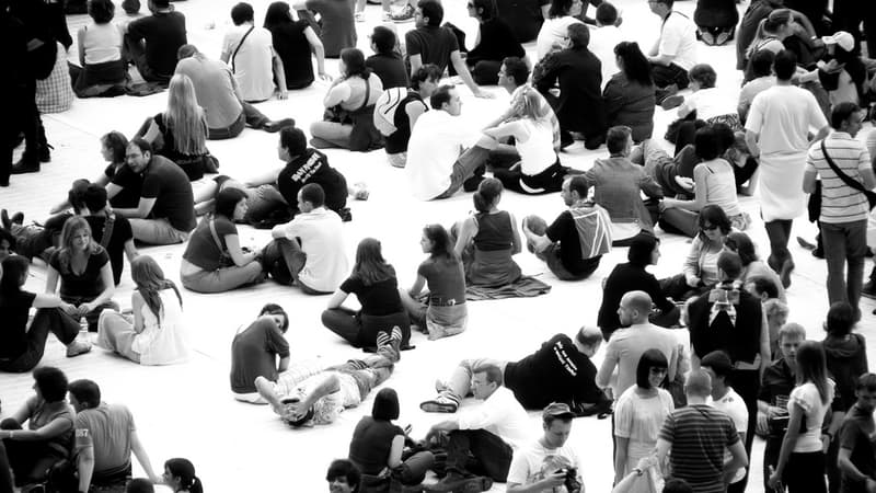 Plus de 65,5 millions de personnes vivaient en France métropolitaine et dans quatre départements d'outre-mer au 1er janvier 2013, selon des chiffres définitifs publiés jeudi par l'Insee, qui montrent la baisse du nombre de petites communes depuis 50 ans - Jeudi 31 décembre 2015 - Photo d'illustration