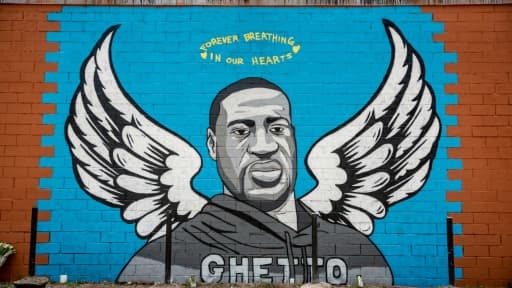 Une fresque murale en mémoire de George Floyd le 2 juin à Houston