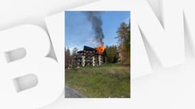 Un immeuble en feu aux Orres (Hautes-Alpes)