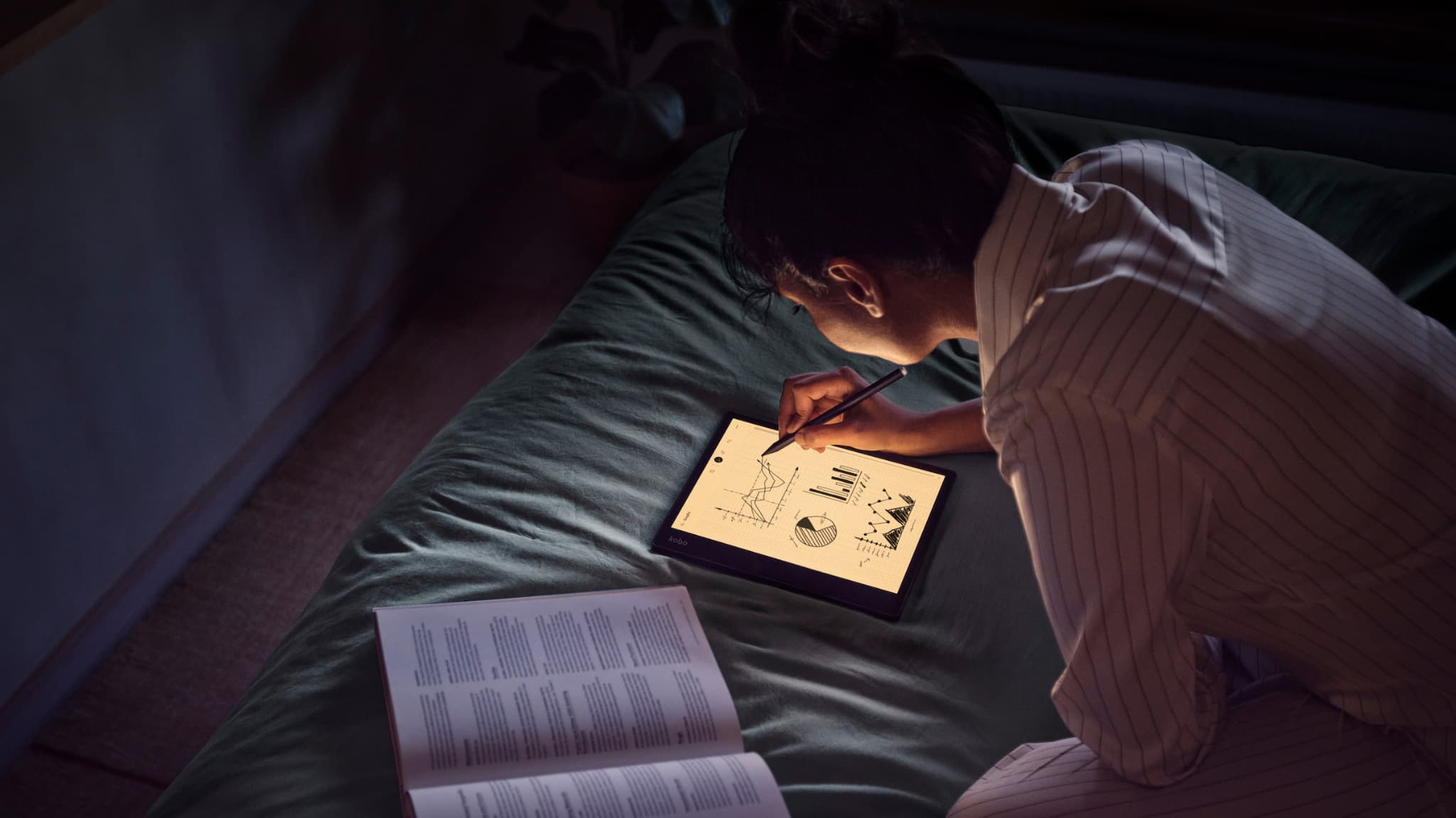 Kobo Elipsa 2E bénéficie d'un éclairage adaptatif pour ne pas fatiguer les yeux
