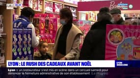 Lyon: la quête des cadeaux de Noël s'accélère