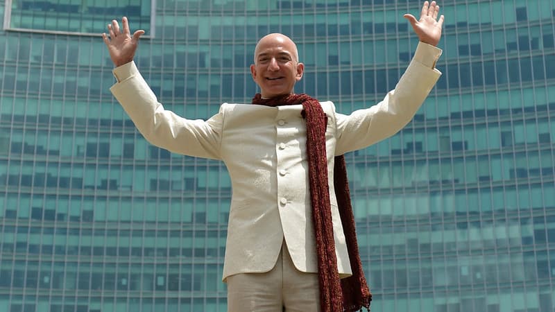 Jeff Bezos, patron d'Amazon, lors d'une visite en Inde.