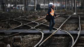 Après SUD-Rail et l'Unsa ferroviaire, la CGT-Cheminots appelle à son tour à une grève reconductible à la SNCF à partir du 5 décembre contre la réforme des retraites.