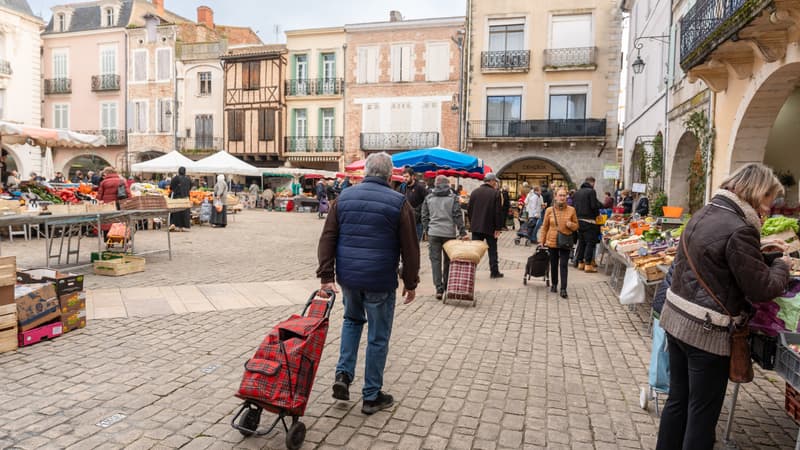 Ils font appel à des managers de centre-ville et rachètent même des immeubles: comment les maires tentent de sauver les commerces dans leurs communes