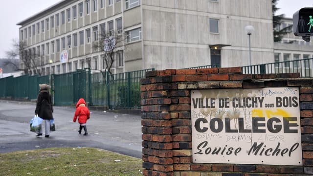 "Les enfants de Seine-Saint-Denis perdent, au cours de leur vie scolaire, l'équivalent d'une année de scolarité", déplorent les parents d'élèves.