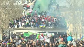 Le dimanche 10 mars, 10.000 personnes se sont rassemblées à Paris contre un nouveau mandat de Bouteflika en Algérie.