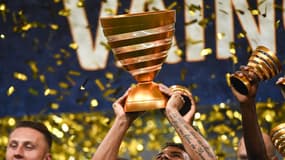 Le PSG soulève la Coupe de la Ligue en 2020