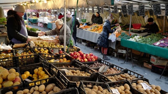 Lyon dix nouveaux marchés sont autorisés à rouvrir