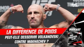 UFC : la différence de poids peut-elle desservir Volkanovski contre Makhachev (RMC Fighter Club avec C. Jones) 