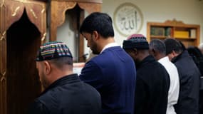 Des musulmans en train de prier dans une mosquée de Jersey City, dans le New Jersey, en 2015 (image d'illustration)